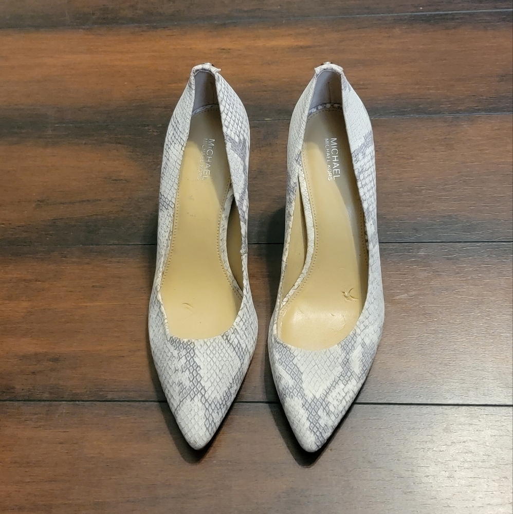 Michael Kors Gray And White Snakeskin Print Women's Pumps